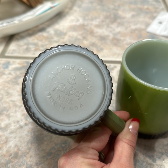 Fire King Ware - Anchor Hocking - Jadeite Green Cups - Picture 2 of 4